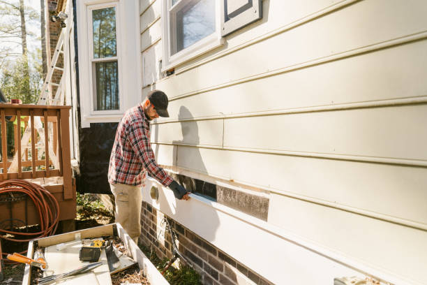 Top rated local Emergency Siding Repair specialists in Urbana, IL